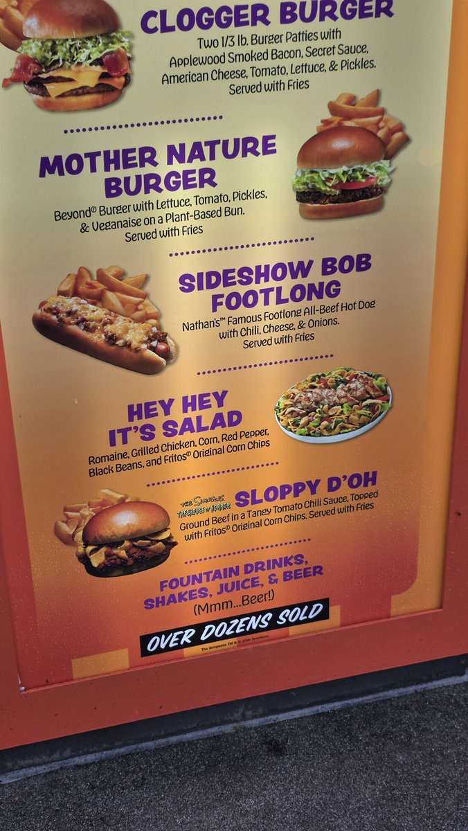 fashionbombx's tweet photo. Simpsons Treehouse of Horrors foodie menu items available all day at Universal Studios Hollywood!
#UniversalStudios
#Simpsons
#TreehouseofHorrors https://t.co/uROQlmkEiL