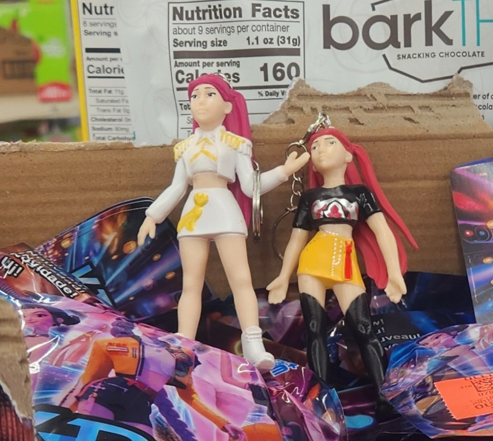 PenInkCattus's tweet photo. Just saw these total gems at an Ollie's https://t.co/JXHfhNRceP