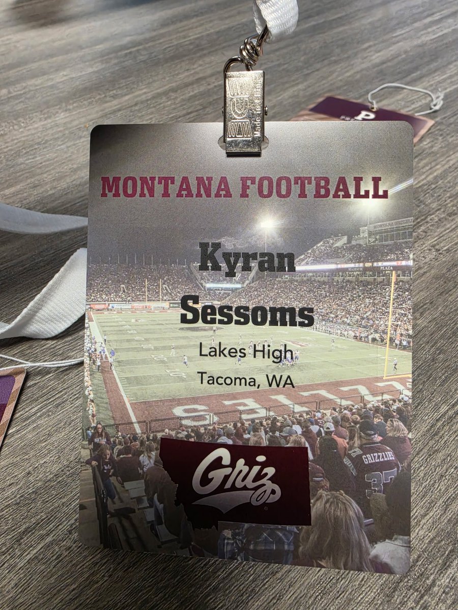 KyranSessoms's tweet photo. Big Thanks to the entire @MontanaGrizFB Staff for a awesome game day visit this weekend! Great win!🐻 @KeatonJ_3 @JaylenJohnson92 @CoachWesNurse @WestbrookCoach @CoachKellcy @JordanJ_ @BrandonHuffman @WickeTyler https://t.co/q3eEN3dEdJ
