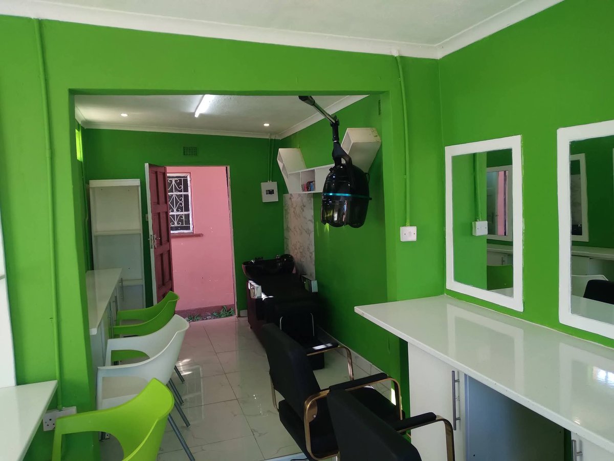BenjaminKg26286's tweet photo. Painting,cheap &amp; clean ,call 71404073 App, https://t.co/6dPIGxbxRG