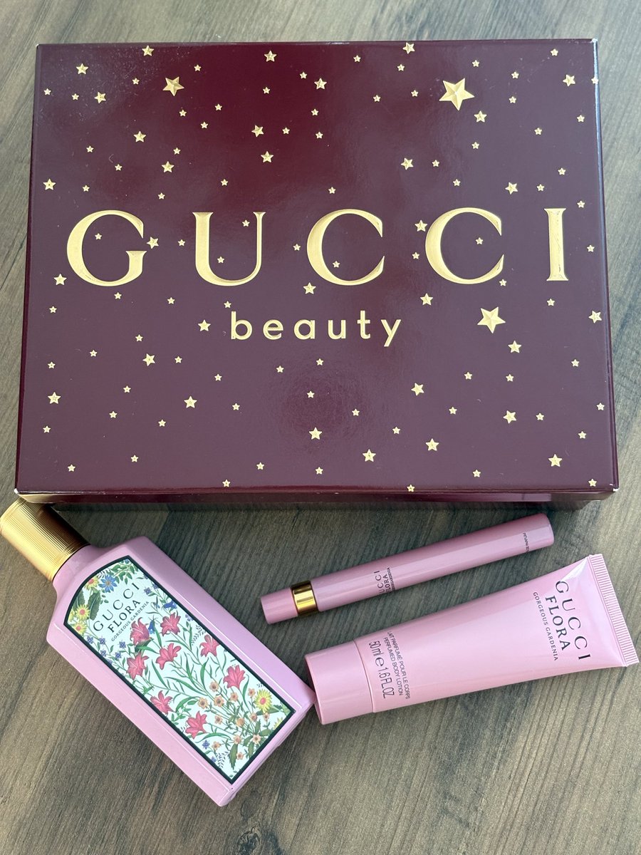 MissLuciernagas's tweet photo. Bueno mientras tanto creo que es momento de mostrar algunas cosas que he comenzado a consumir gracias a Jin bello. Soy una material girl que se rompe el lomo para comprar todo lo que mi baby promociona ๐
#JinxJinRamen #JinxGucci #IGIN @otoki_daily @gucci @igin_sns #JIN #์ง https://t.co/zo7pOZSQr6