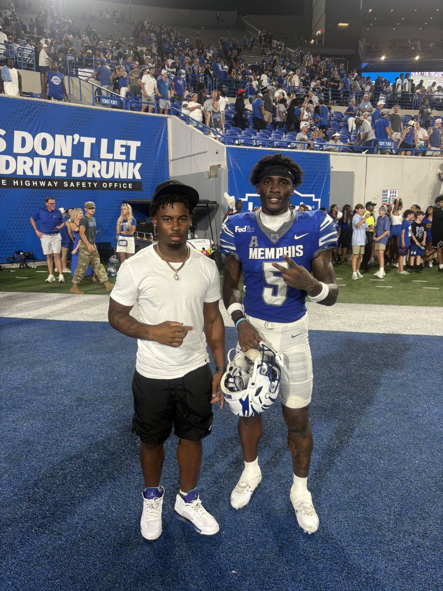 Abraylenj's tweet photo. HAD A GREAT TIME IN THE Ⓜ️ THIS PAST WEEKEND. @JUCOFFrenzy @MSJUCOREPORT @JuCoFootballACE @MemphisFBRec https://t.co/1uJdue6MPk