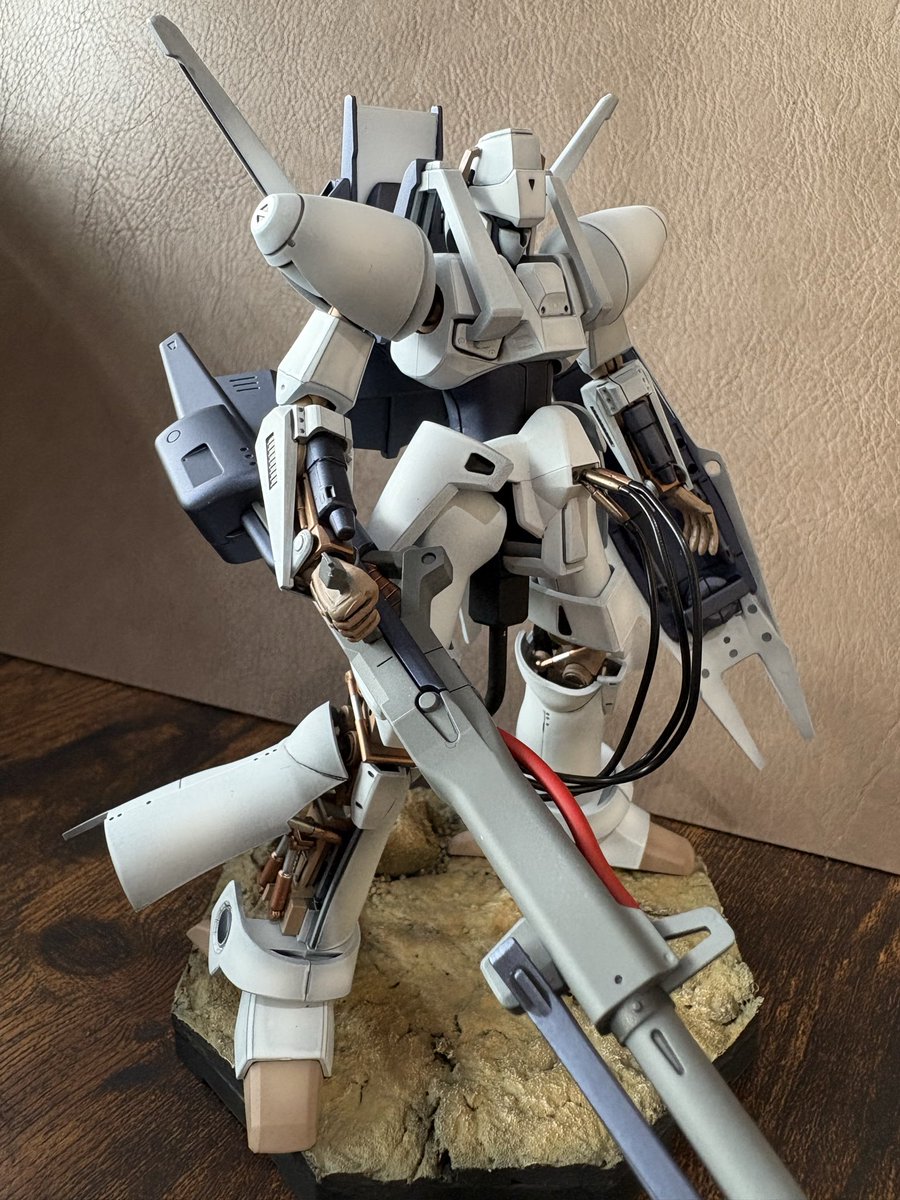 S1261867644191's tweet photo. #全クリエイターに告ぐ白の作品を解放せよ
HG エルガイム😊
やはりバスターランチャーはカッコいい😆
長物は浪漫がありますね🤭
あ😳ケーブルが１本外れてる😅 https://t.co/c8PjuiGAEv