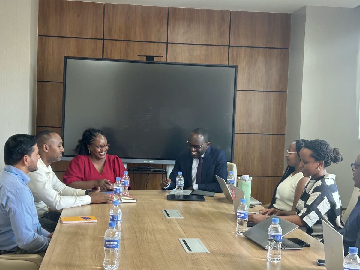 AlightRwanda's tweet photo. @AlightRwanda, with support from @OurFuturePrize, handed over Starlink kits and devices to @RwandaICT, advancing digital inclusion.

 Together with our partners, we’re helping young people connect, learn, build digital skills, and unlock new opportunities. https://t.co/99znCMW8zc