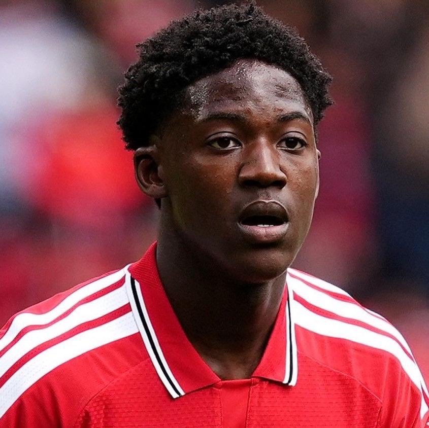 FrankEra_'s tweet photo. 🚨🎙️ | David Beckham on Kobbie Mainoo:

“I think he's an EXCEPTIONAL player. 

“He lives and breathes Manchester United, so I think the more players that we have like that, the BETTER.”

[@CBSSportsGolazo] https://t.co/a3E8UgZQfE