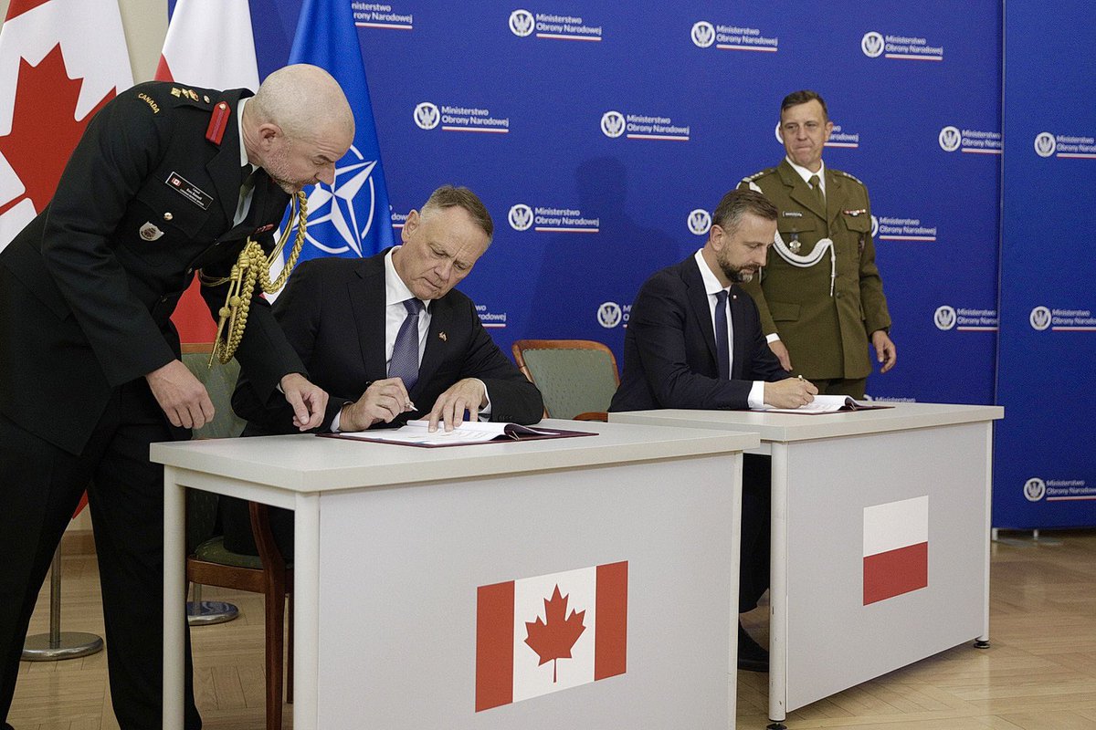 DavidMcGuinty's tweet photo. Canada and Poland are taking the next step in our defence partnership. 
Today, we signed a new Defence Cooperation Agreement — a stronger foundation for closer military, industrial and security cooperation between our two countries.
1/2 https://t.co/v3pCPSfRLR