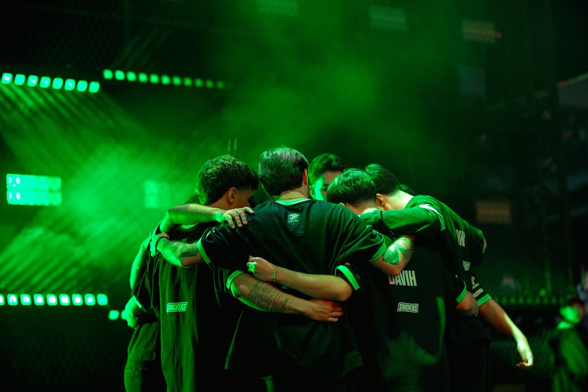 valesportsbr's tweet photo. Foram 3 dias MÁGICOS no Suhai Music Hall! 

A @LOUDgg proporcionou momentos inesquecíveis para o brasileirinho, que fez o mundo ouvir a nossa paixão pelo VALORANT 💚🇧🇷

#VCTAmericas https://t.co/LtOAA47Q0p