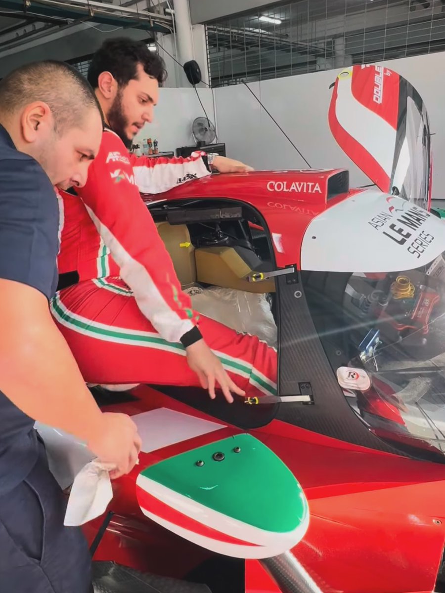 LiviaImper5smv's tweet photo. Asian Le Mans Series – Sepang

Busy days in Malaysia as the season starts this week. We’re supporting 23 Events Racing and Johor Racing, working onsite with Proseat Global. Seats are made and being validated on track before personalised covers are https://t.co/CZyYcSN0ox