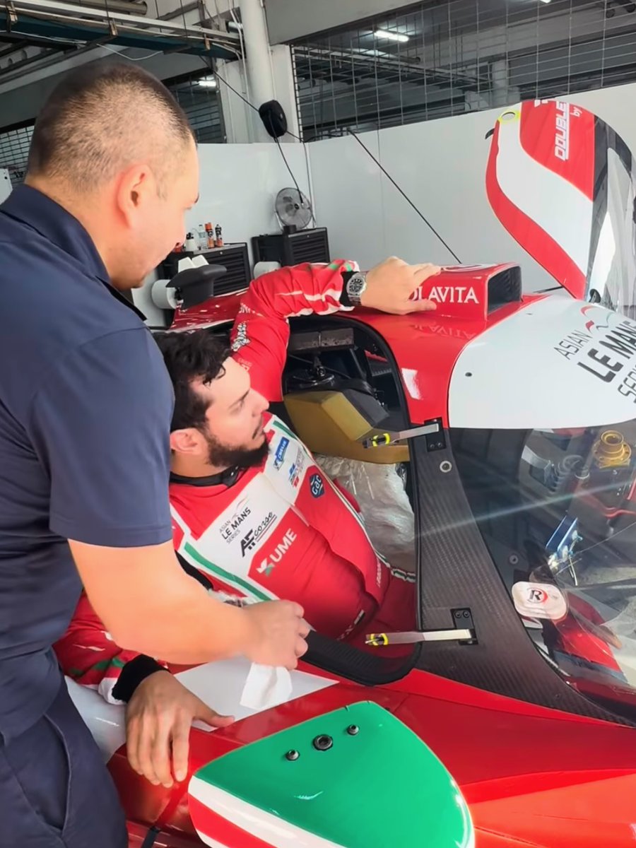 LiviaImper5smv's tweet photo. Asian Le Mans Series – Sepang

Busy days in Malaysia as the season starts this week. We’re supporting 23 Events Racing and Johor Racing, working onsite with Proseat Global. Seats are made and being validated on track before personalised covers are https://t.co/CZyYcSN0ox