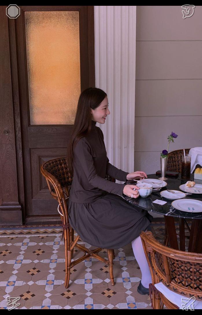 Odalyssss_'s tweet photo. Autumn's serene and composed spirit fosters thoughtful, level-headed perspectives, enabling us to approach life's challenges with greater tranquility and discernment. 🍯Gather the honey, pure and natural. https://t.co/JTapjZJqBc