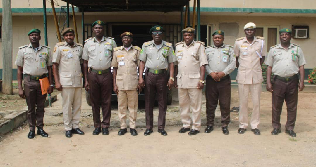 CorrectionsNg's tweet photo. NCoS FCT COMMAND STRENGTHENS SYNERGY WITH CUSTOMS AND IMMIGRATION . For more details please click on the link below:https://t.co/Hseg2cqyYn https://t.co/mlwWFB8vdI