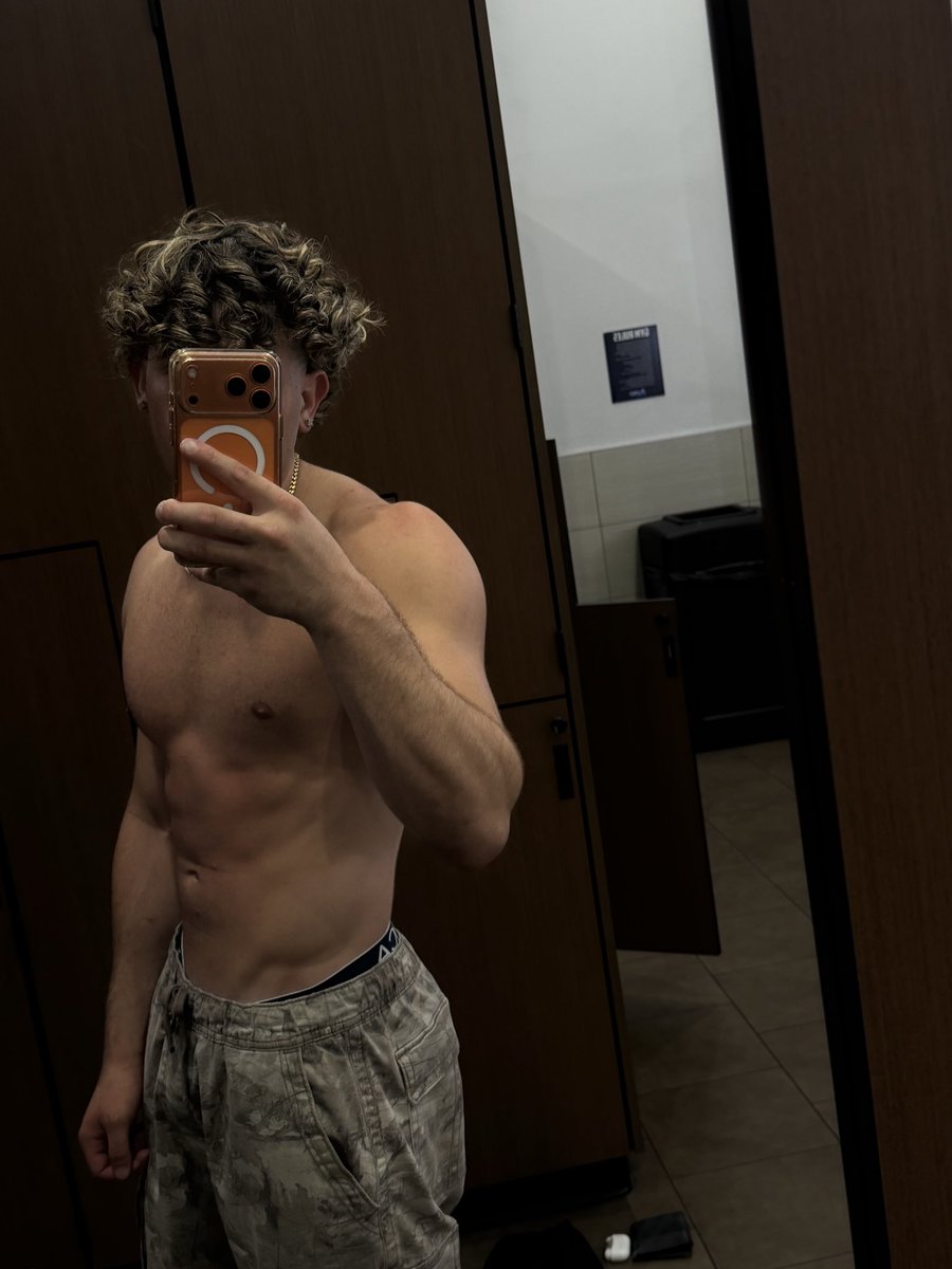 Lucamora0204's tweet photo. Getting there #fypシ゚ #fyp #viral https://t.co/fUbpDTccA9