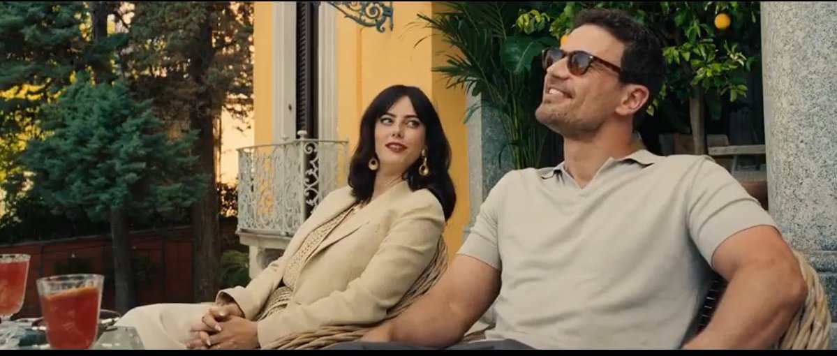 reputaysun's tweet photo. why is no one talking about how susie is wearing literally what eddie described he liked in That Scene #TheGentlemen https://t.co/erOi6X680e