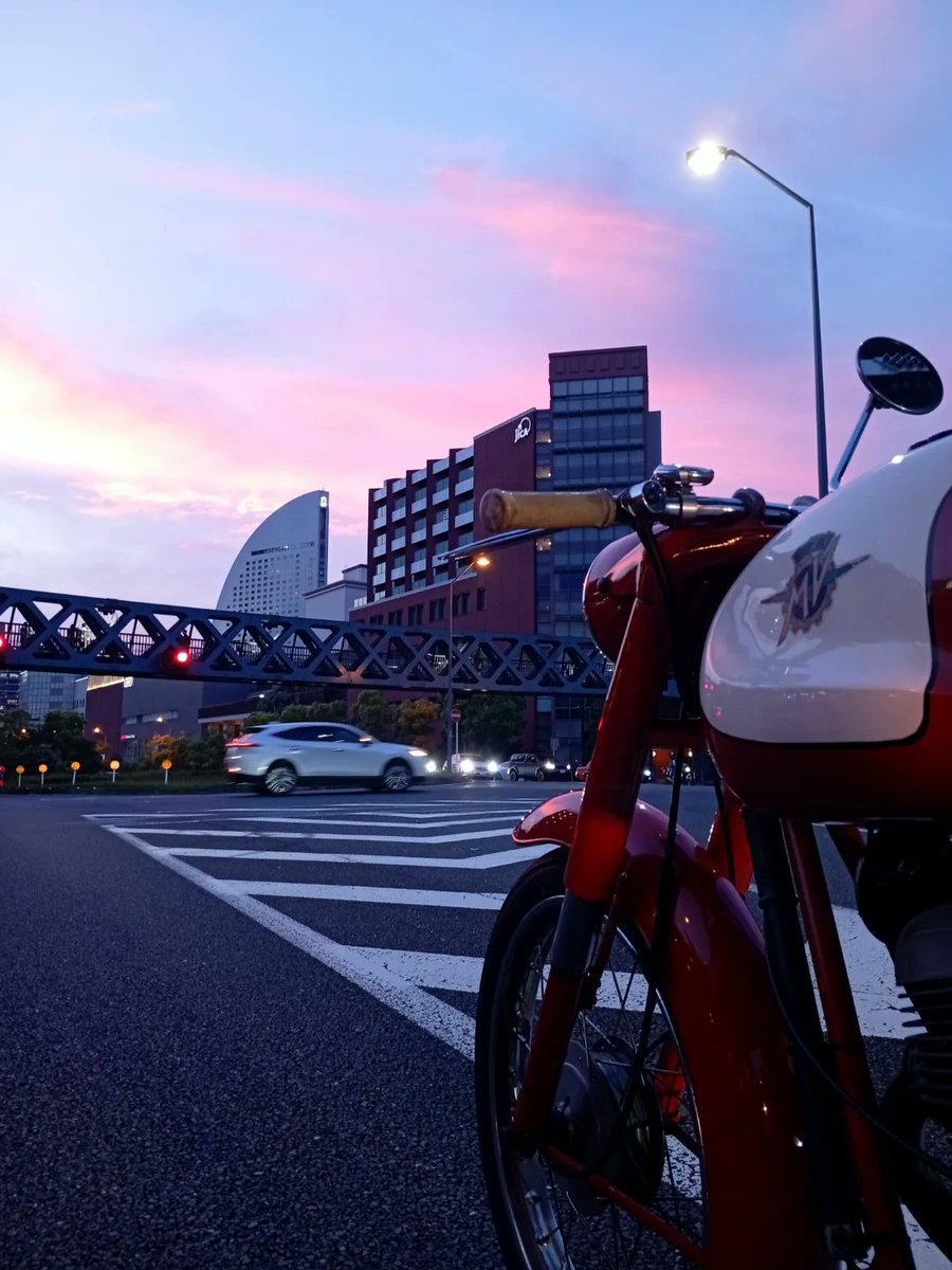 CorinneMatzljs's tweet photo. Tour Report: Japan Mini-Endurance Run

On May 2, the Tokyo Bay loop tour successfully covered 200 km under the same rules as San Diego’s Moto Dieguito Mini-Endurance Run. Five riders completed the regulations, with around ten participants overall. https://t.co/YaqTtD5SdJ