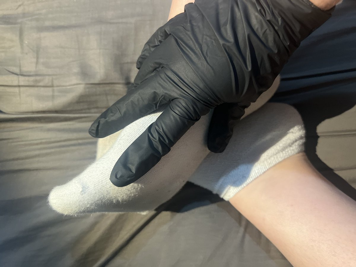 Ninaa234678's tweet photo. Wie geil ist das bitte!!!
😈
#feet #fussherrin #feetslaves #fussbild #fusscontent #feetfetısh https://t.co/wpkXBGd3NN