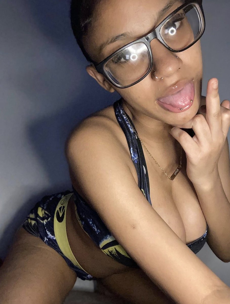 parislolzzz's tweet photo. Dm even you wanna link 😩 https://t.co/VVsl4Lcgx2