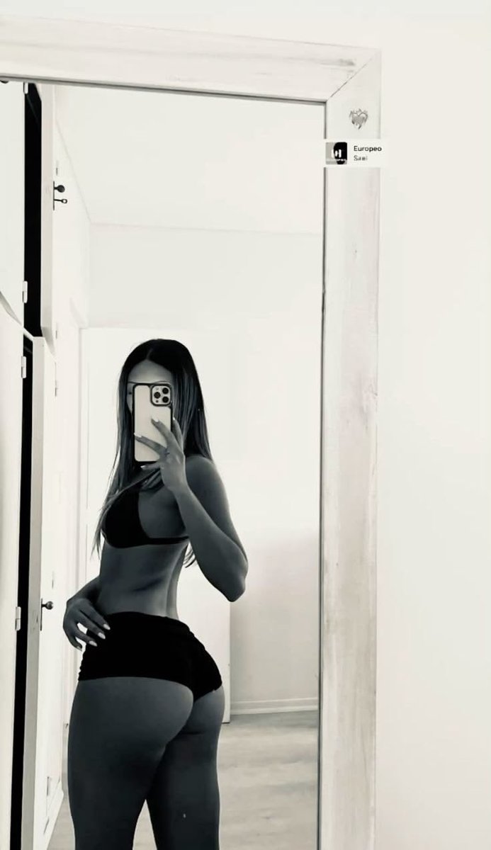 Neylaa92ii's tweet photo. J’ai besoin d’argent mes chiens venez raquez 😘 #moneyslave #catfish https://t.co/0vKnp9ZLAG
