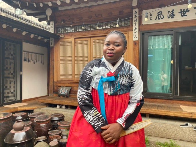 hwichwps's tweet photo. @tokkilivie Oh, then stop taking our culture too 🤣 https://t.co/oSX51ldXSY