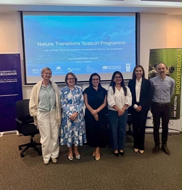 LibbyGreenFCDO's tweet photo. Fue un gusto participar en el lanzamiento de la iniciativa #NTSP para #Ecuador 🇪🇨 💚@DefraGovUK contribuye a generar evidencia y recomendaciones de política que incorporan el valor de la naturaleza en la toma de decisiones económicas. 🇬🇧🤝🇪🇨 @PNUDEcuador @INABIO_EC @unepwcmc https://t.co/zI9SdFSSxB