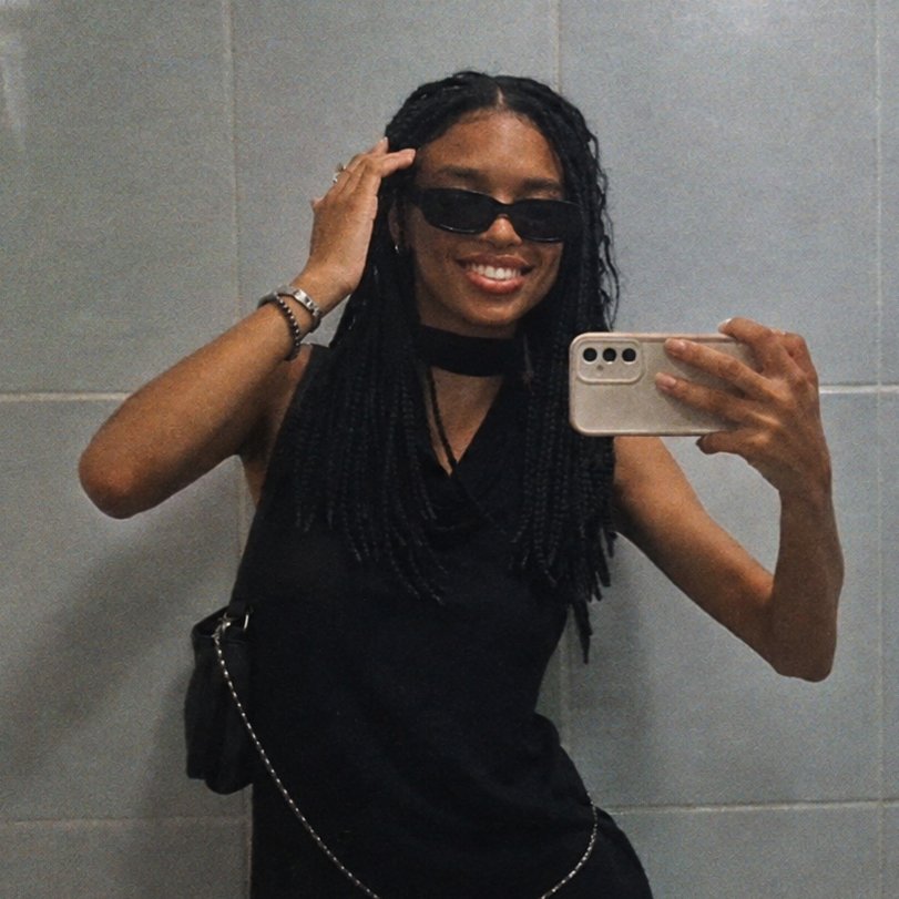 thvpurples_'s tweet photo. eu e o divo com o nosso all black de cada dia 🙏🏽
#ARSD #ARMYSelcaDay #arsd @BTS_twt https://t.co/zUjSzaYPZZ