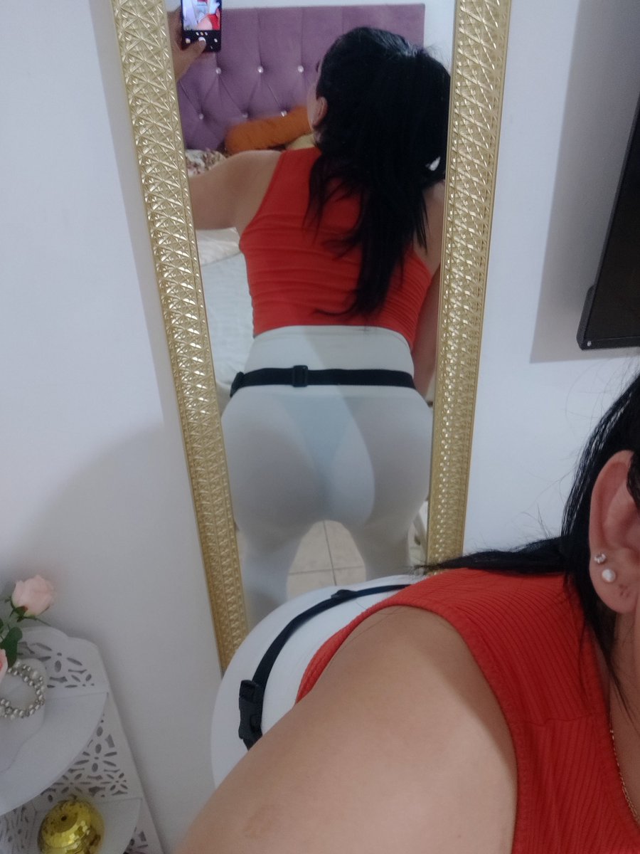 liah_alvarado's tweet photo. Iré al cajero y de ahí al bodega frenos si me ven me saludan haré un poquito de exhibiciónismo hehe https://t.co/5F9UkmYEV9