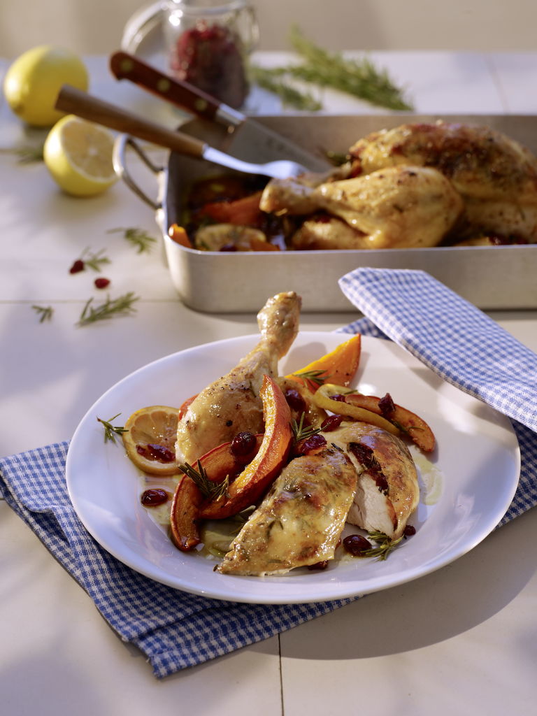 NESSAH_LOKAA's tweet photo. Spooky Season Feast Alert! Try our limited-edition Halloween pumpkin u0026 spice roasted chicken – crispy skin, warm filling, only available this week!  Tag your feast buddy! #HalloweenTreats https://t.co/eG4c3xZWZK
