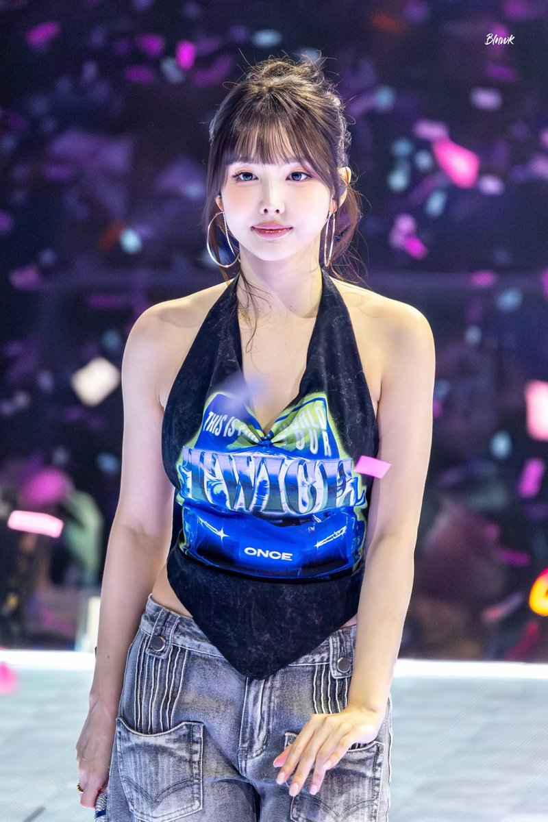 imnayeonarchive's tweet photo. https://t.co/dxHEL3MQ1i