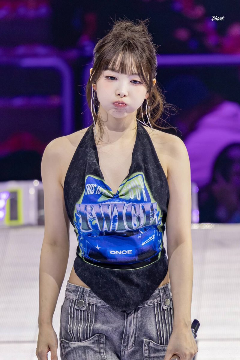 imnayeonarchive's tweet photo. https://t.co/dxHEL3MQ1i