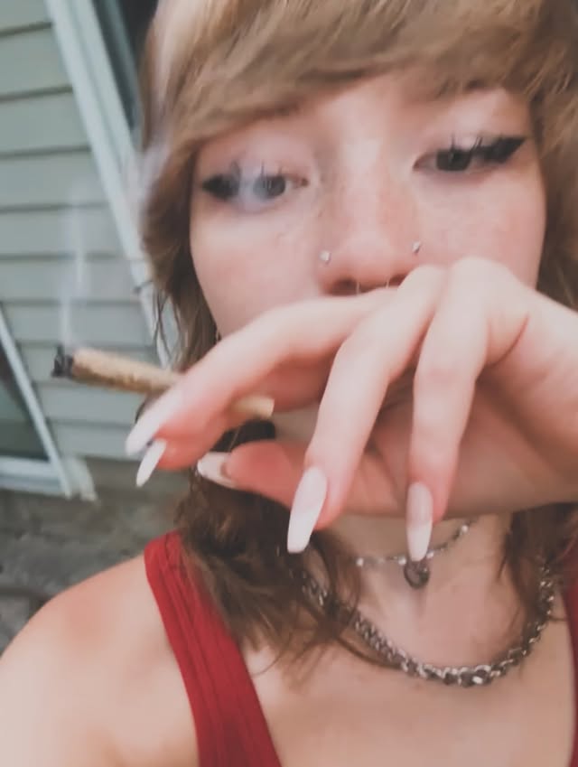 withered_gengar's tweet photo. my #nsfwtwt introo::
im alice, 21 y/o!
dms open as long as you're nice
bisexual!!!
switch, dom &amp; sub
extreme kinks welcome
mdni :3 https://t.co/h15JxoDyEo