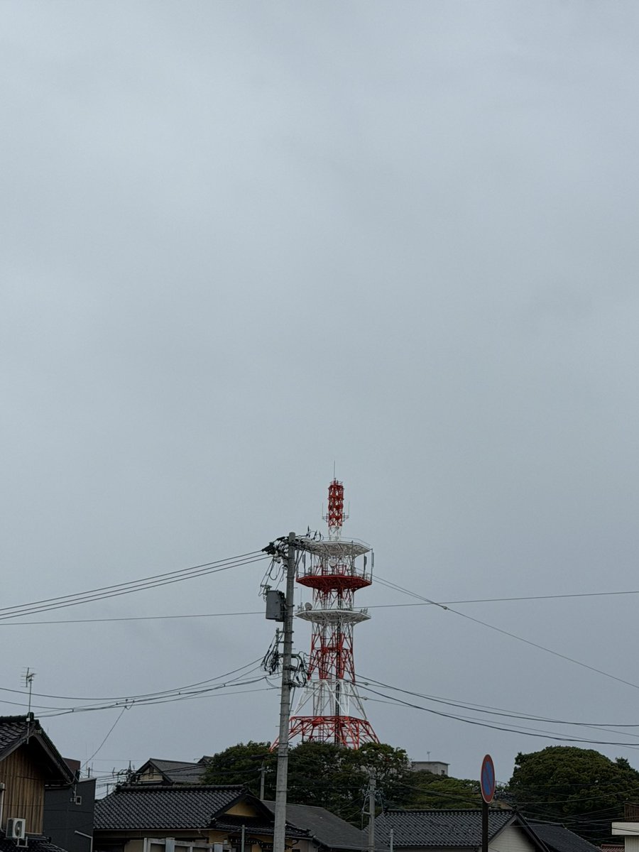 e_BLUE2022's tweet photo. おは水素💧
火曜日
雨がもうすぐ降り出しますね☔️
予定されていた仕事が日程変更となりましたので、事務仕事します💻
施工依頼お待ちしてます🙇🏻♂️
#イマソラ
#eblue
#企業公式が毎朝地元の天気を言い合う
#北陸Twitter会
#水素ガスカーボンクリーニング
#企業公式相互フォロー
#のと活 https://t.co/EKElHhBDaJ