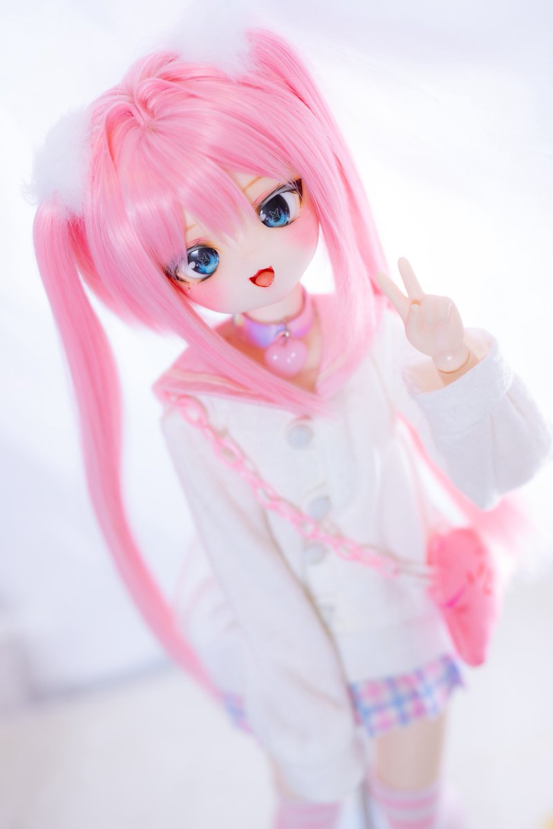 LiLin_0807's tweet photo. 更にメスガキちゃんになりました🍭

#るあべあっ子 https://t.co/ackt4c8EM8