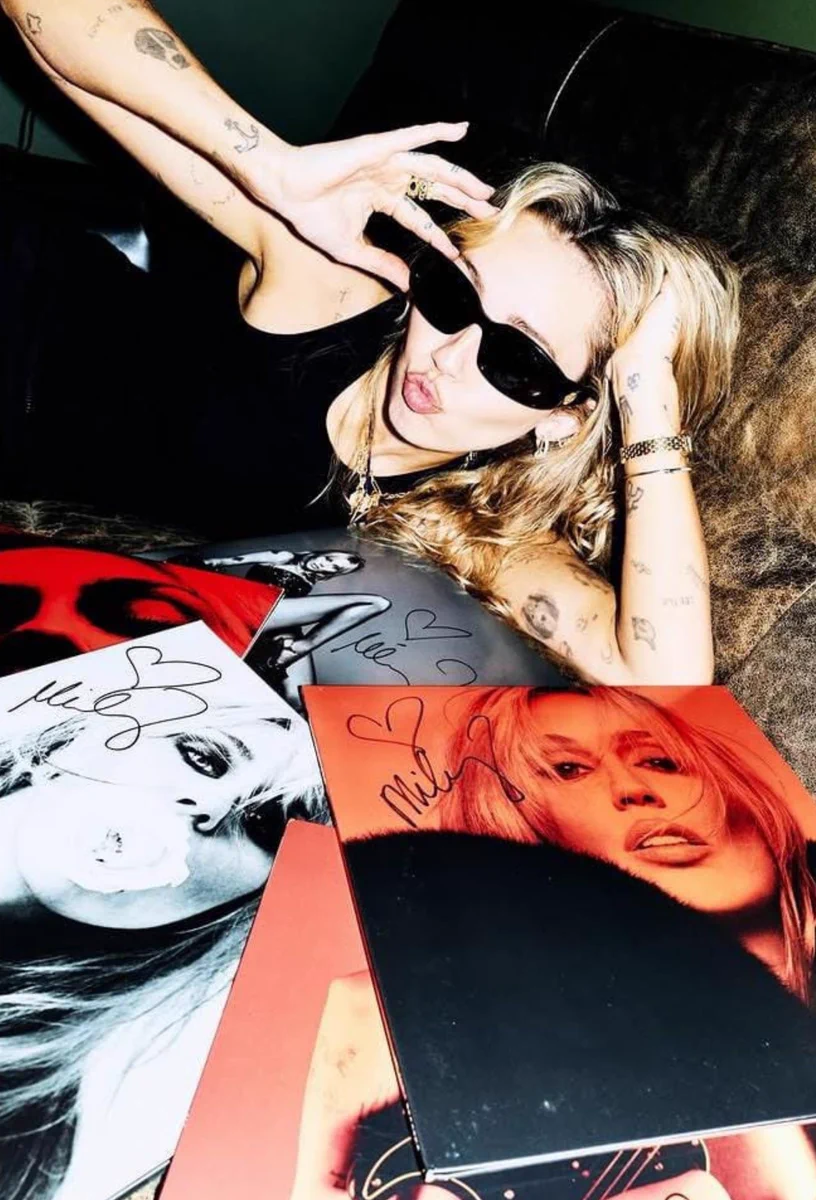 Miley Official (@MileyCyrusBz) / X