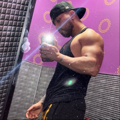 Sandval_nyc's tweet photo. #NuevaFotoDePerfil https://t.co/ExrHlI6nYo