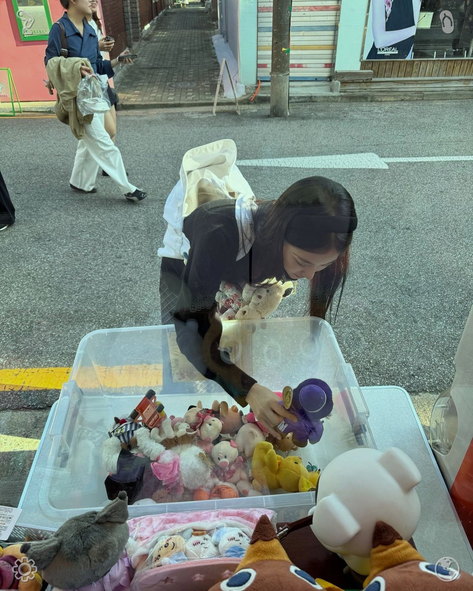 busaiku_luv's tweet photo. I no longer dread the passage of time, for I know we'll grow old together, step by step, savoring the tender moments of our youth during peaceful, unhurried dusks. https://t.co/eUtHAMEd92