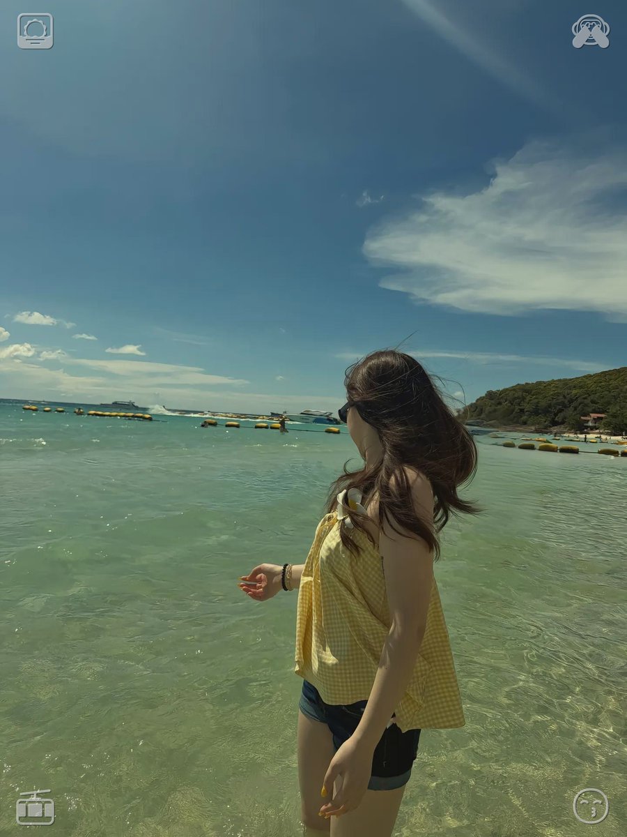 DrianyMoraes's tweet photo. 🩴Stroll alongside your daughter. Set aside the dolls and garments, and tune out the trivial, unkind opinions of others that only dampen the radiant, one-of-a-kind light within you. Instead, trust your honest and authentic instincts, and stride with confidence toward the meaning https://t.co/EJ42PP7QqR