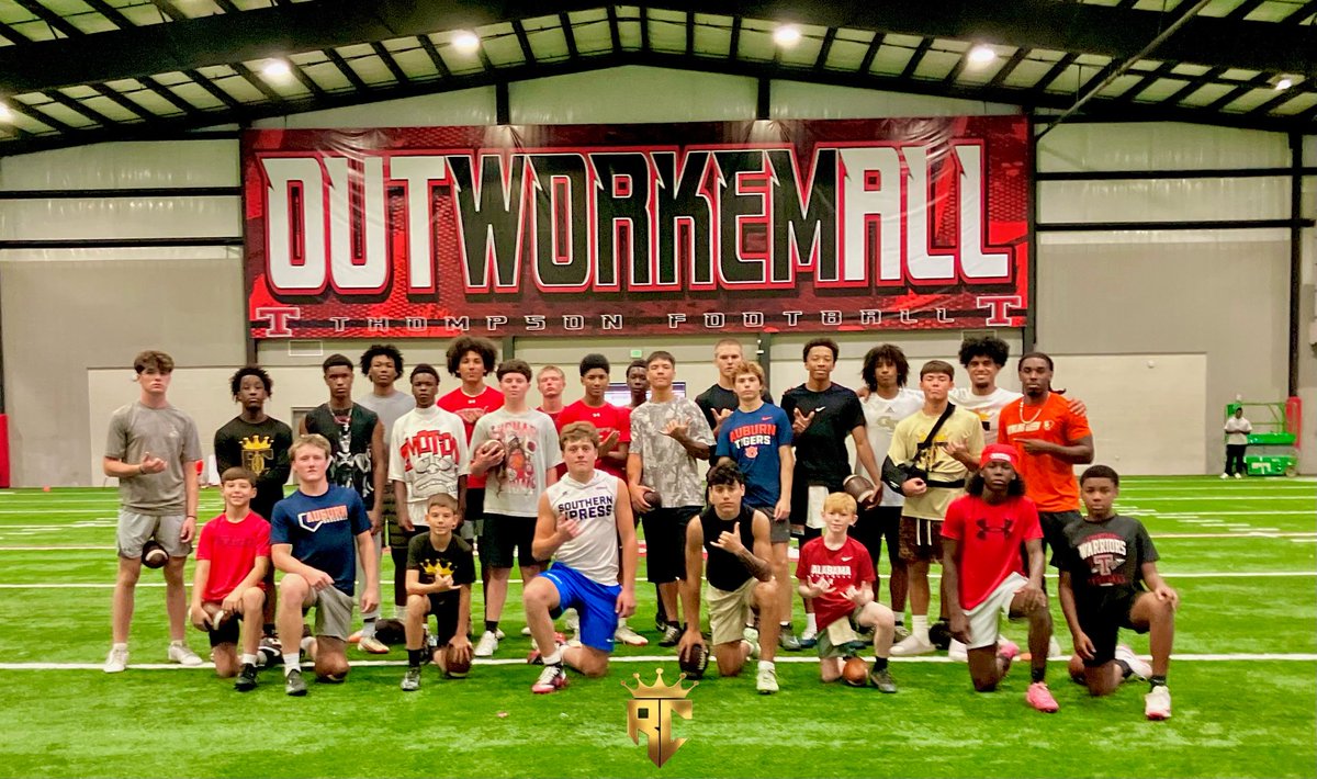 HallTechSports1's tweet photo. 👀RC:“Honest” Work Serving Well Early
@raisingchamps_ 

The HS 🏈season is starting to take shape & the QB / WR combo has to be highly efficient down the stretch…...solid work from the QBs & WRs sharpening their craft….

Another week of competitive play awaits & Good luck to all from @raisingchamps_ …..

RC Trainers💫:
Coach Galu, Taulia, @PateSawyer
@JustinPegues1 @JB_Mitchell13 

#raisingchampions #qbdevelopment #qbtrainer #qbmentor #accuracy #consistency

➖💫QBs & WRs Session 💫➖

2028💫
@CalebSoreano 
@DrewCJackson315 
@ParkerBurgess28 

2029💫
@ElstonHooper808 
@MakoaRego 
@ZayenC7 
@Hank_tank16 

2030💫
@Kolemoody1 
@JahariNation 
@etmajxo 

2031💫
@BrysonStoker15 
@ColtDefoor1of1 
@Noahmifsud2031 

2032💫
@Elijah_Dabbs 
@CarsonReimers3 

2033💫
@EastonFalany 

2035💫
@WyattWoods2035 

——-WRs———

2027💫
@mbevelle08 

2028💫
@lbk_pegues 
@AidanJeffries15 
@nic_mckissic2 
@JamesOrsoJr 

2030💫
@JustinHaskettJr
@Dj_Bryant_ 
@J_edwards34 
@JR_Gods_Child 
@Sub0_Zee 
@FikesJayde33961 
@WBJackson15 

2031💫
@CorbettLovelady 

2032💫
@AustinCoone 

#AlabamaTop4 @FieldView_1 @dtagovailoa @BrandonHuffman
@Top25PublicHSFB @Andy_Villamarzo
@flipsidefamilia @ADMEDIA__ @scoutSMART_ @CrimsonCoverage