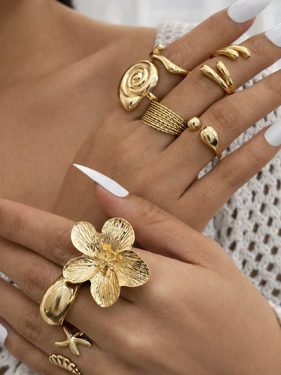 CucThibideau's tweet photo. Details that elevate everything 
Rings that never go unnoticed... Mix, match, and create your own style https://t.co/oPwPZzPrlB