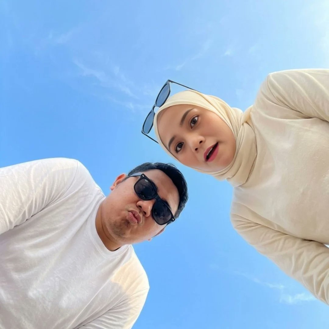 KristenCorvr0x's tweet photo. Blue Sky https://t.co/dy39U3uiCT