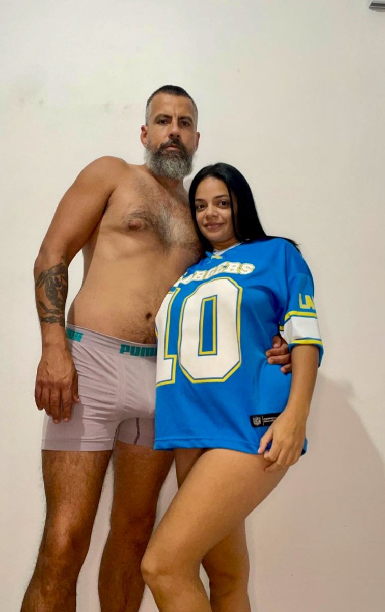 NossoLadoFT's tweet photo. Tem uma coisa que todo casal deveria fazer pelo menos uma vez… 😏
Qual é a de vocês? 👀❤️‍🔥 https://t.co/YuKRFeBmLM
