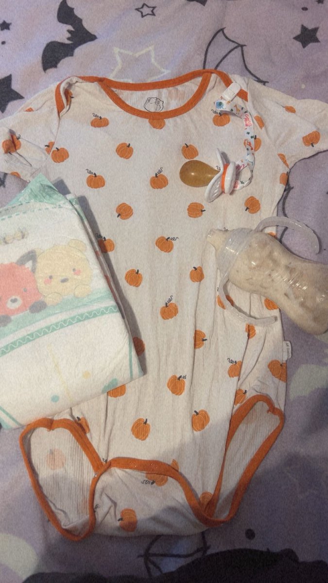 puddlepuppi's tweet photo. getting ready for fall~
#abdl #transabdl #diaper #diaperboy #littlespace #ddlb https://t.co/lYr8vNCOdv