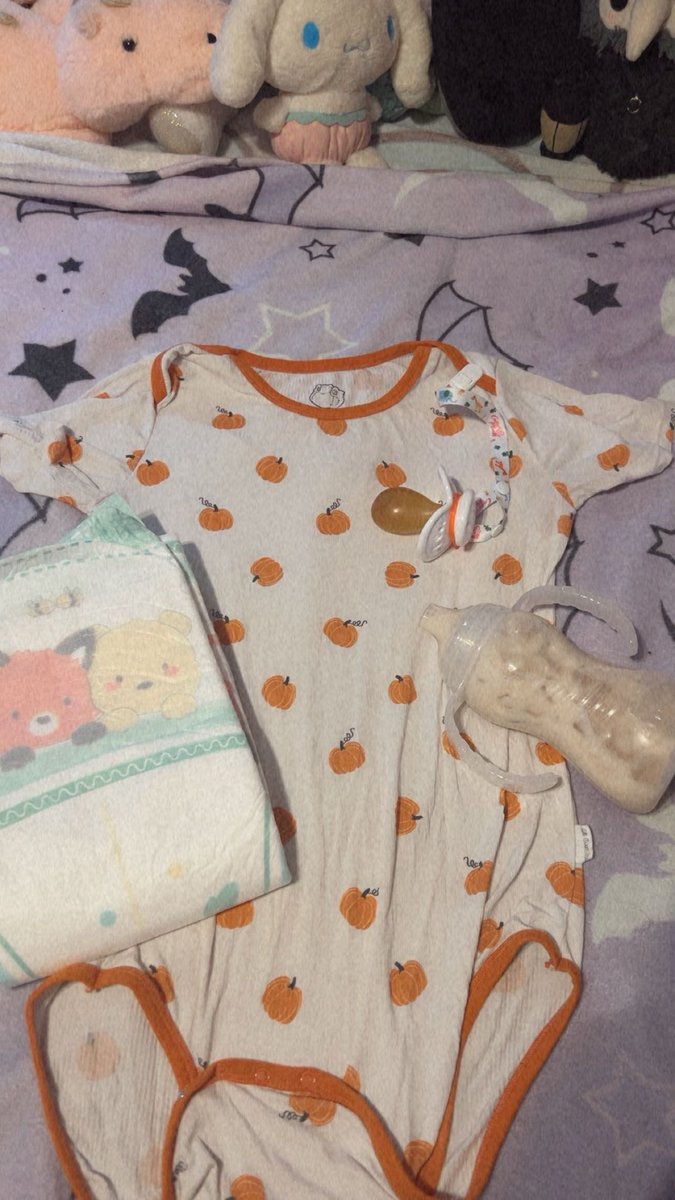 puddlepuppi's tweet photo. getting ready for fall~
#abdl #transabdl #diaper #diaperboy #littlespace #ddlb https://t.co/lYr8vNCOdv