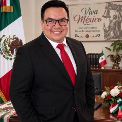 AlejandroNahs's tweet photo. #NuevaFotoDePerfil https://t.co/Xfx6S6W5dV