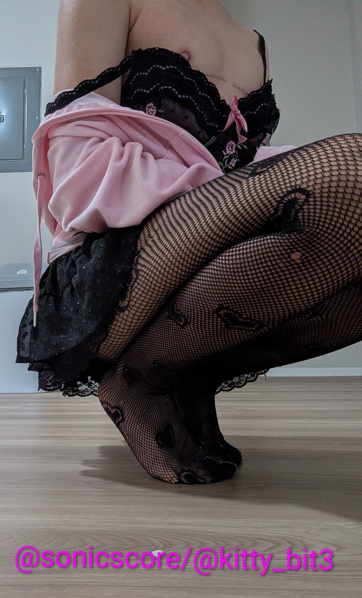Kitty_bit3's tweet photo. Dressed up for no reason and felt cute  ₍ᐢ..ᐢ₎♡ 

#femboy #transman #sellingcontent #nsfwtwt #nsfw #spoilme #needpaypig #cute #kawaii https://t.co/9i8CU1C5DY