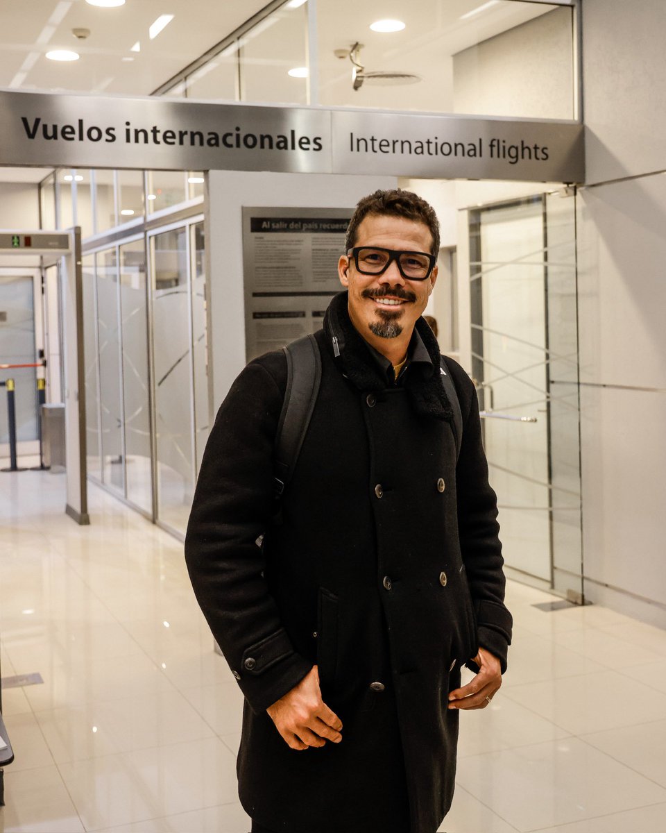 spfcinfoss's tweet photo. Olha quem está com a delegação na Argentina, para o duelo contra o Boca Juniors. https://t.co/9nsXhCqMlm