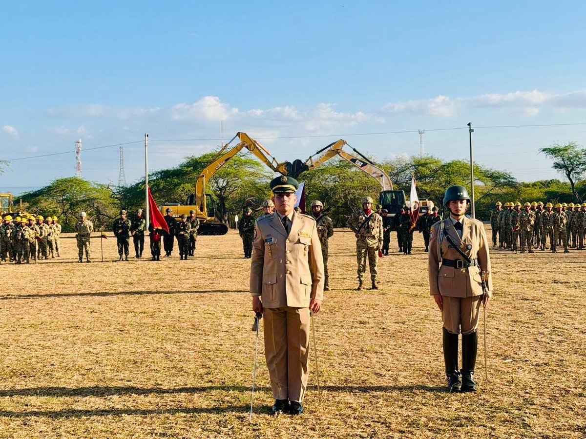 Ejercito_Div1's tweet photo. En Riohacha, #LaGuajira, se llevó a cabo la ceremonia de transmisión de mando del Batallón de Ingenieros de Construcciones N.° 51, en la que el teniente coronel Francisco Javier Ariza Torres asumió el compromiso de continuar liderando las obras que contribuyen al desarrollo y progreso de la zona norte del país.

La labor de nuestros @Ingenieros_EJC es fundamental para impulsar el desarrollo, fortalecer la infraestructura y contribuir a la seguridad y bienestar de las comunidades de la región.

#DécimaBrigada
#GarantesDelDesarrollo