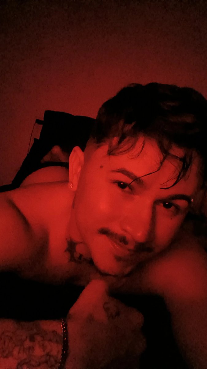 DavidBarbosa69's tweet photo. Red nigth. https://t.co/vvwvIKbryO