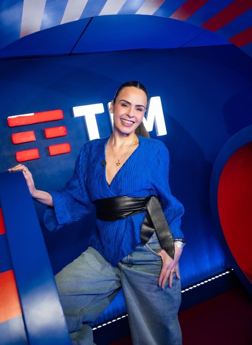 rsnault's tweet photo. É A MULHER MAIS LINDA DO MUNDO!!!!!
#AnaPaulaNaTIM #TIMNoRockInRio https://t.co/cek47PmNbN