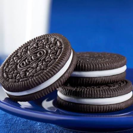 lmk6184's tweet photo. 'Oreogate' has given Oreo the perfect opportunity for PR. How should Oreo react? Check out my blog post here to see my thoughts on the "controversy": https://t.co/MFyMx1uZiC 

#WEARECOMM473 @ProfNichols https://t.co/EVbbPsYoXB