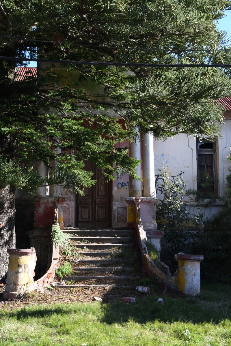 Daniel_Garcia9's tweet photo. Casa misteriosa, abandonada.
Piriápolis https://t.co/riiok66En7