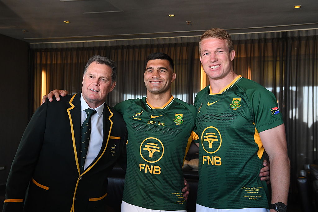 SanzarTRC's tweet photo. SANZAAR NEWS
Springbok coach Rassie Erasmus has made only two changes to the starting team that defeated the All Blacks in Johannesburg for the Rugby’s Greatest Rivalry series decider in Baltimore. Given the team’s performances in the last two matches to take a 2-1 lead in the four-Test series, the Bok coach opted for continuity in selection with an eye on trying to clinch the series win in the USA.
https://t.co/ykiHjITJnC